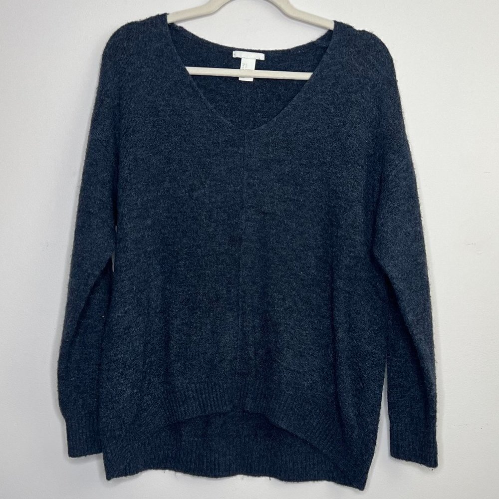 H&M V Neck Classic Long Sleeve Comfy Cozy Wool‎ Blend Sweater Longer in Back